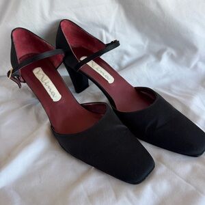 Vintage Nina black satin closed toe heels